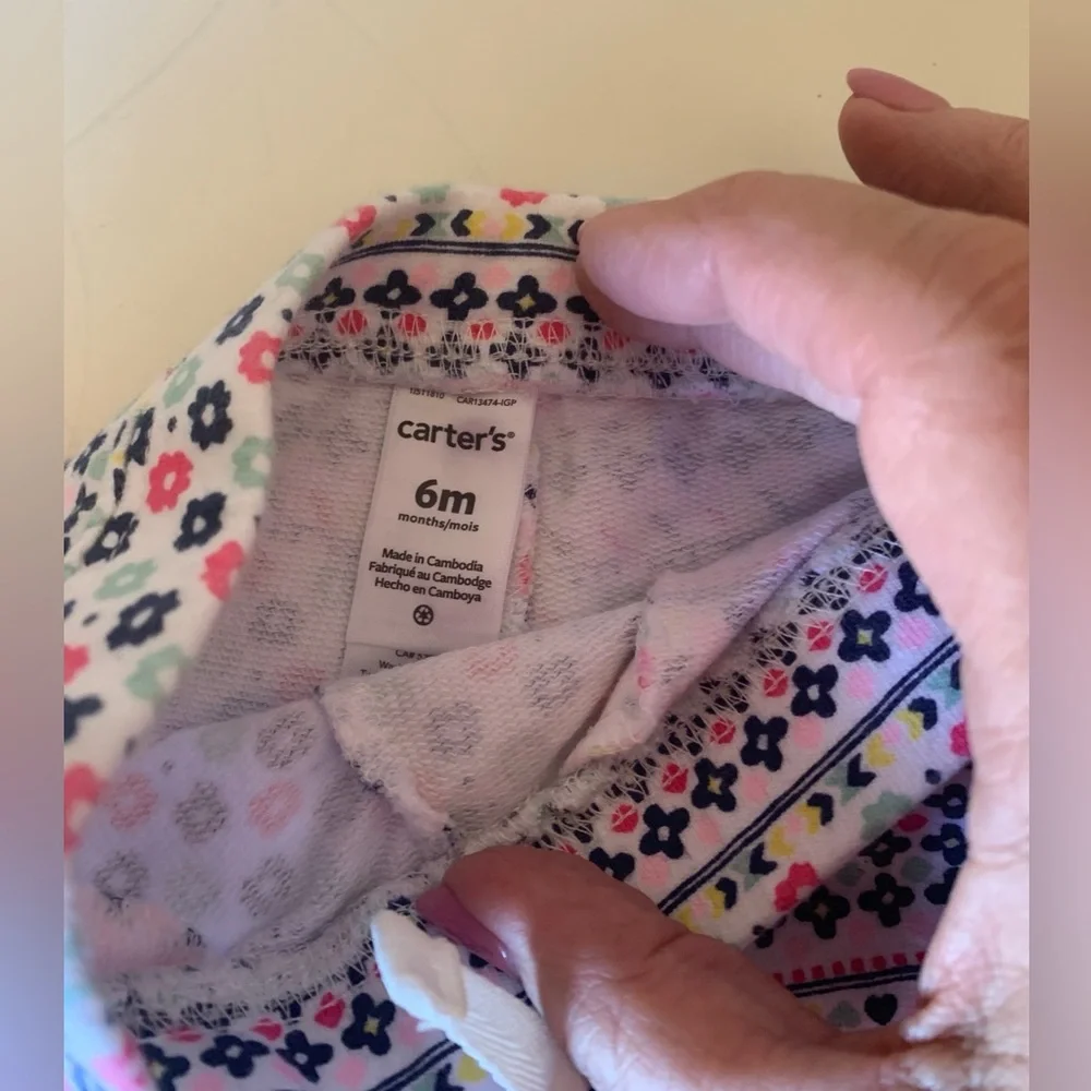 Carter’s bundle of 4 infant girl clothing